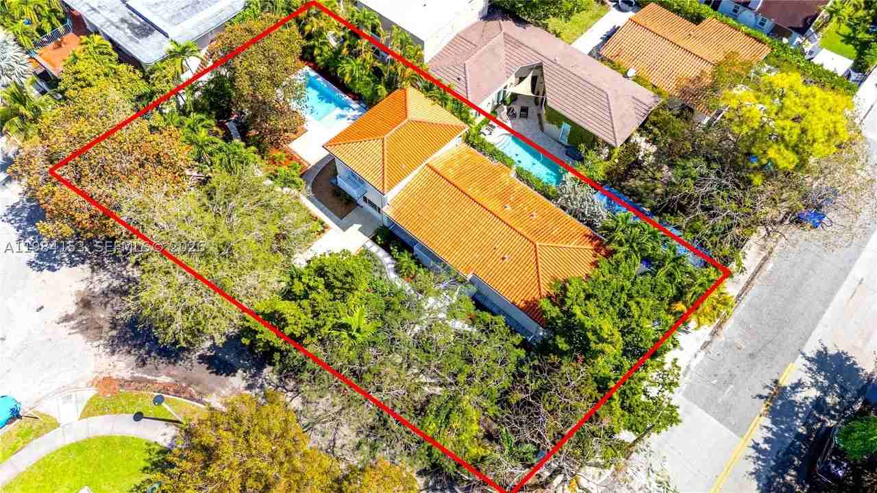 1345 Sw 14th Ave - Photo 2 of 50