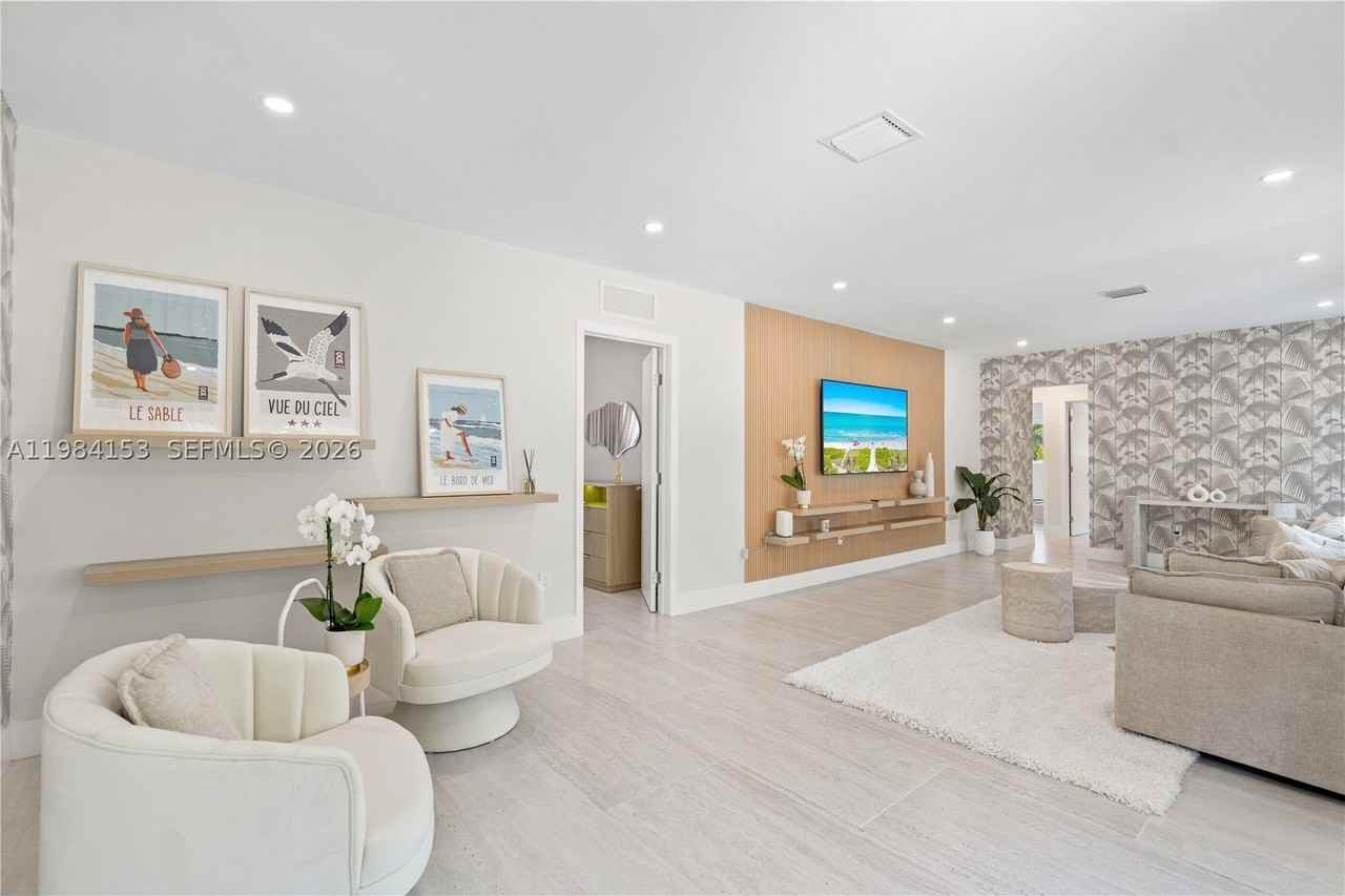 1345 Sw 14th Ave - Photo 7 of 50