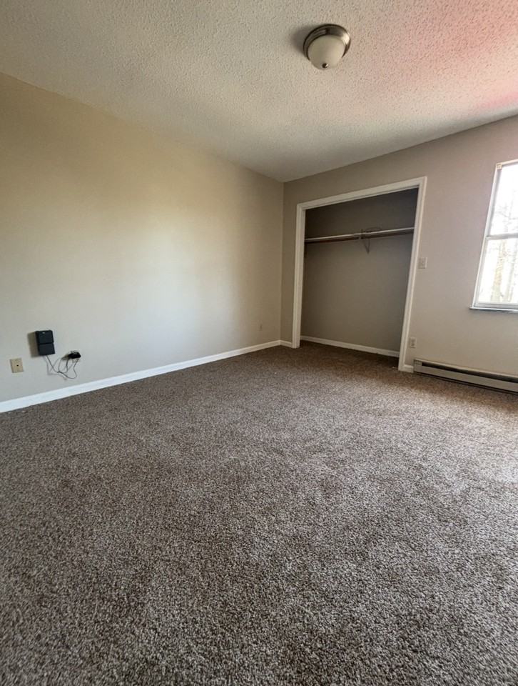 404 Britton Ave #2 - Photo 4 of 7