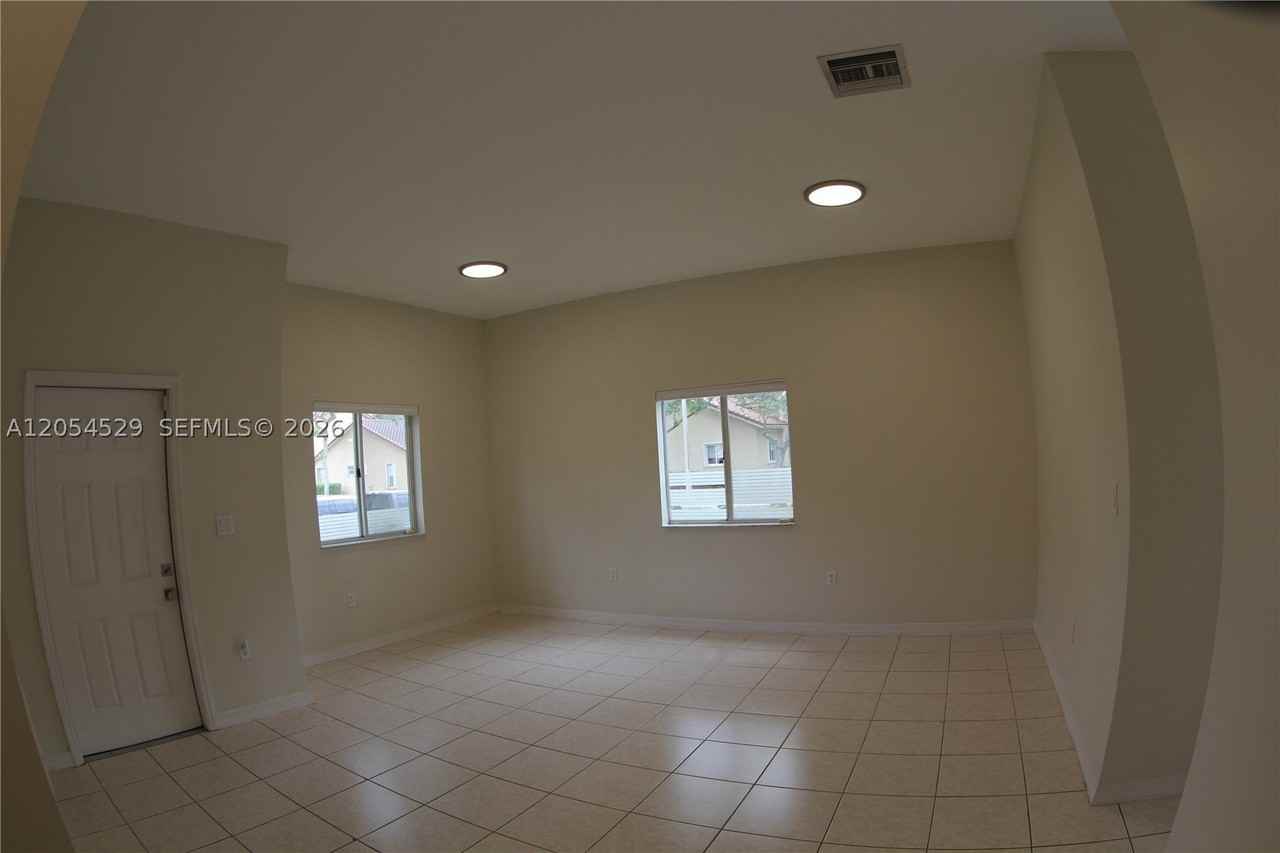 21511 Sw 87th Ct #21511 - Photo 4 of 34