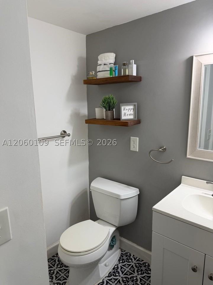 2541 Aragon Blvd #113 - Photo 6 of 14
