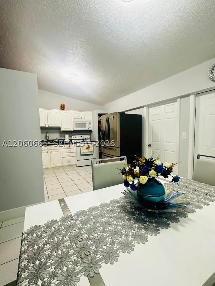 7097 Sw 152nd Pl - Photo 4 of 21