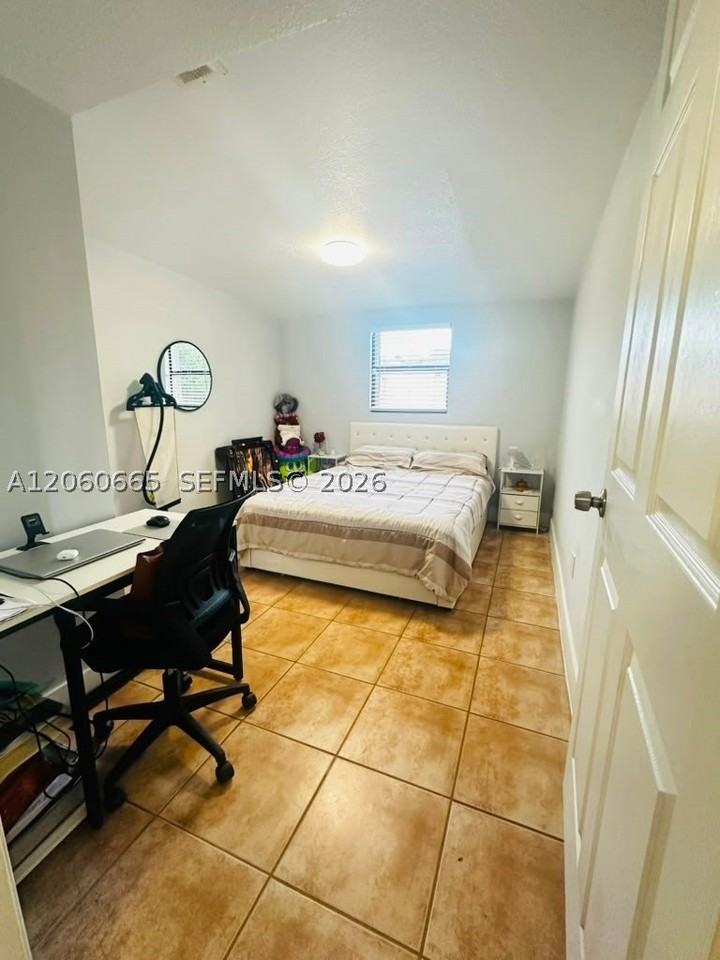 7097 Sw 152nd Pl - Photo 7 of 21