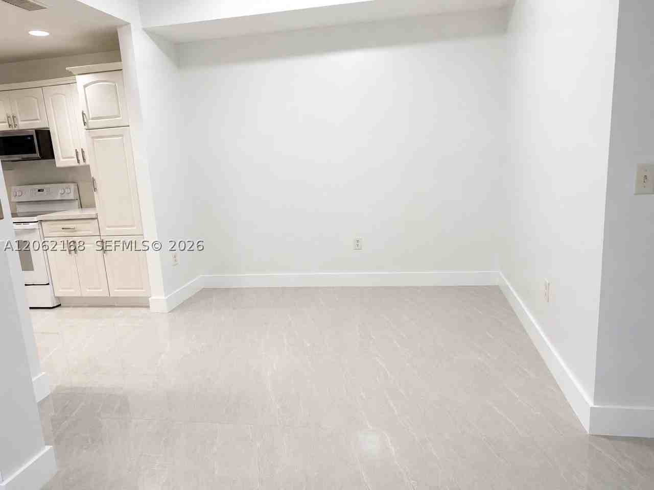 16341 Malibu Dr #19 - Photo 5 of 23