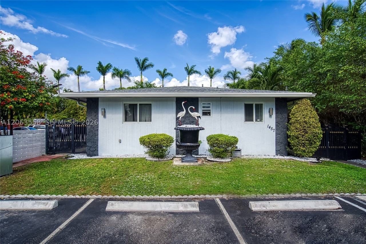 1457 Atlantic Shores Blvd #1