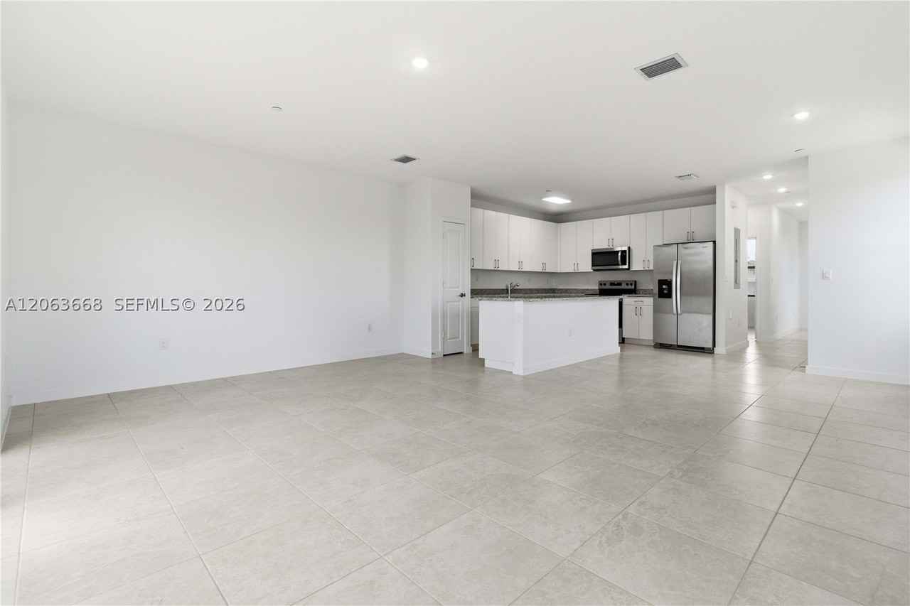 22340 Sw 115th Ct #22340 - Photo 5 of 33