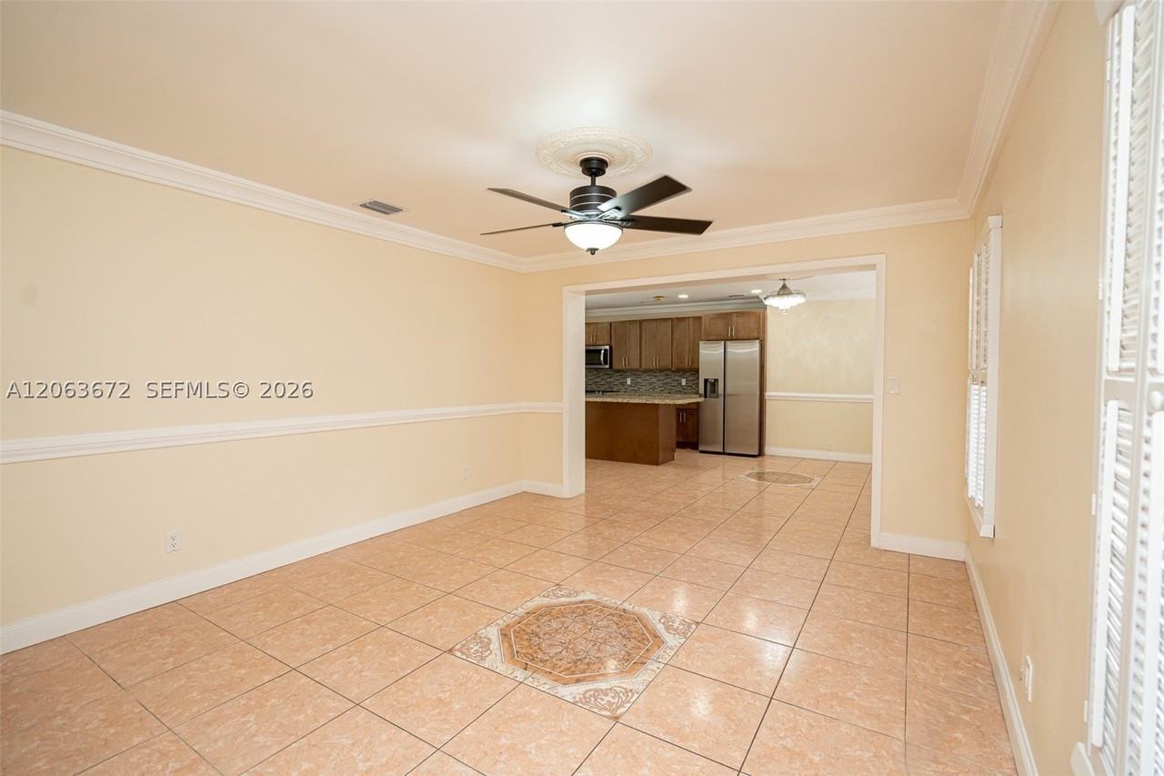 5613 Pierce St #1 - Photo 7 of 40