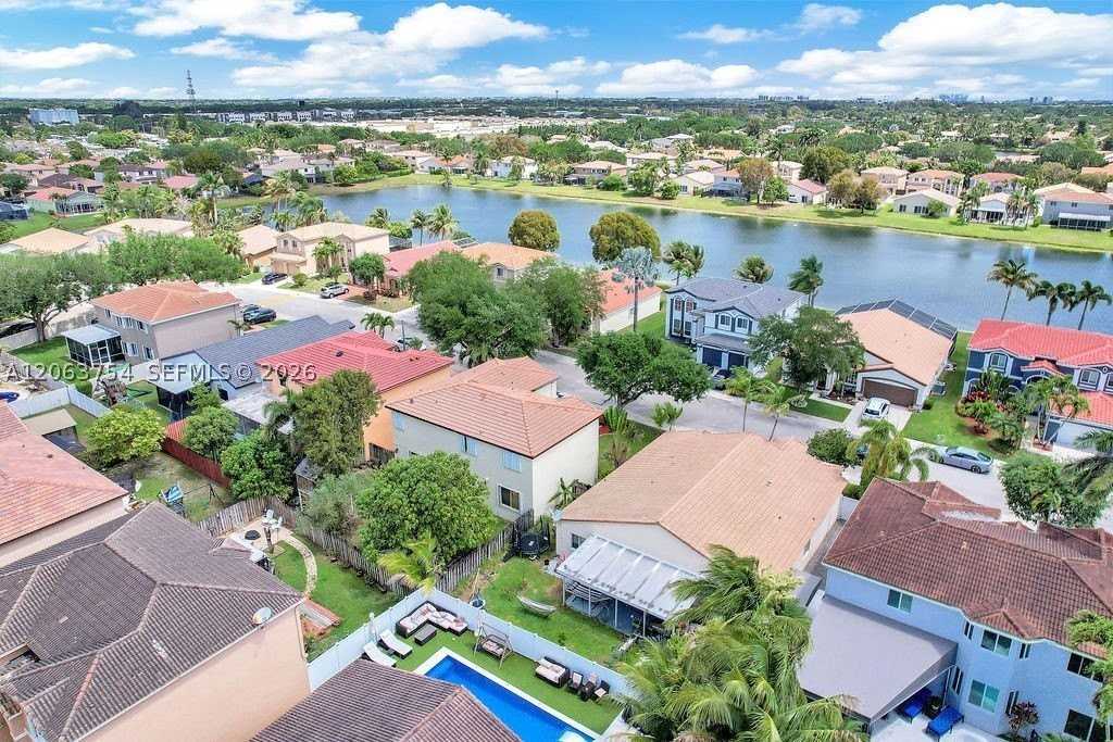 1623 E Harmony Lake Cir - Photo 7 of 50