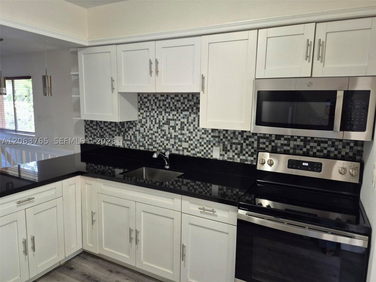 214 Wimbledon Lake Dr #57 - Photo 6 of 23