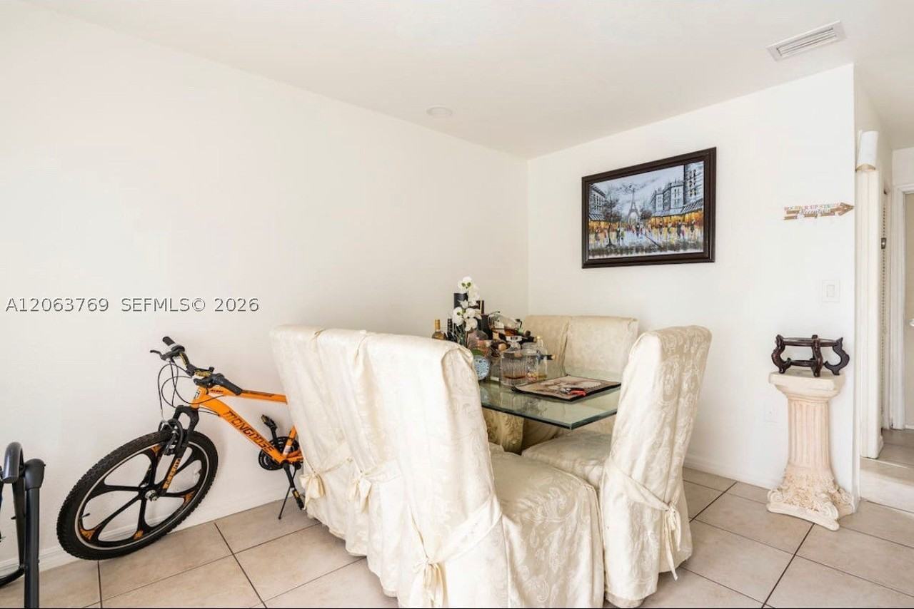 925 Sw 8th St #A - Photo 4 of 20