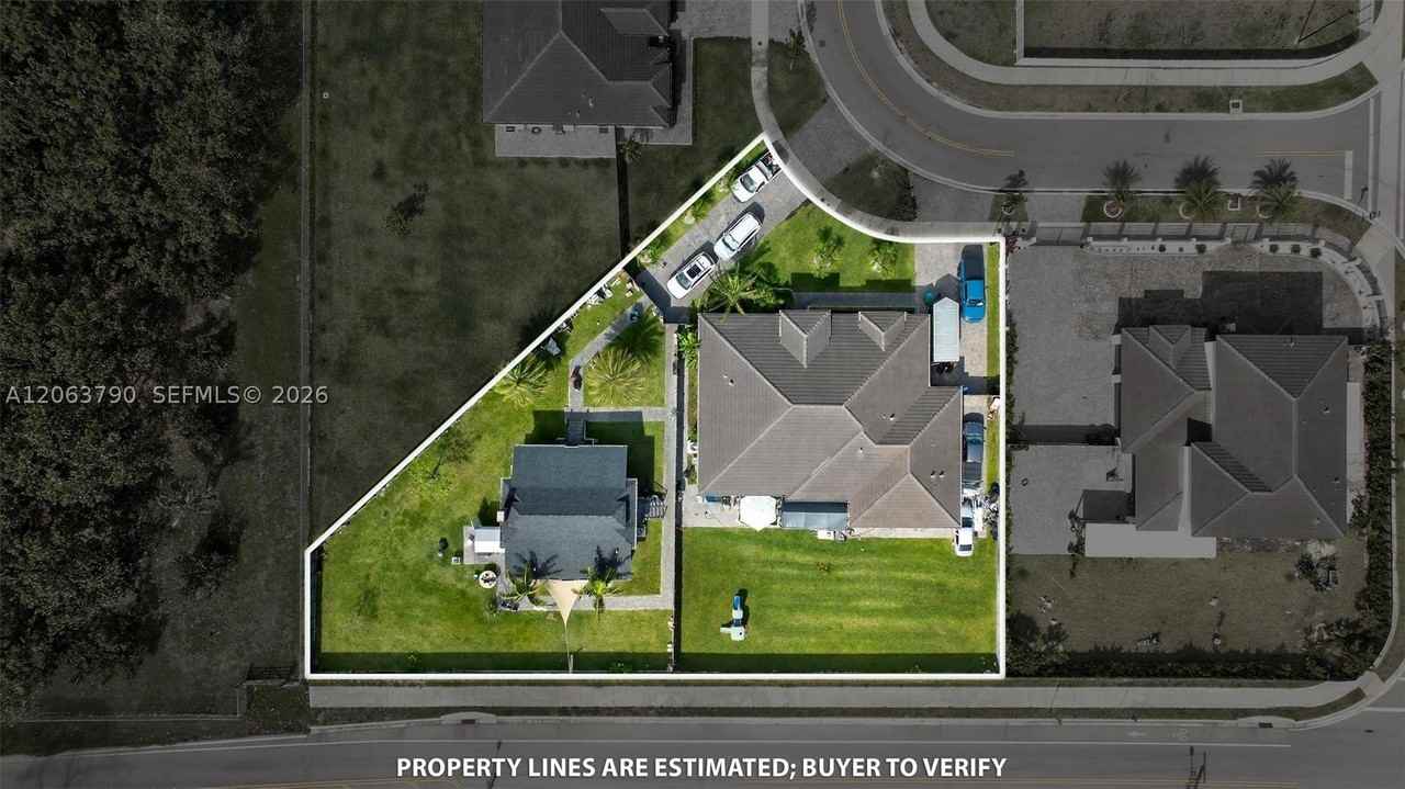 29215 Sw 167th Ct #2 - Photo 3 of 4