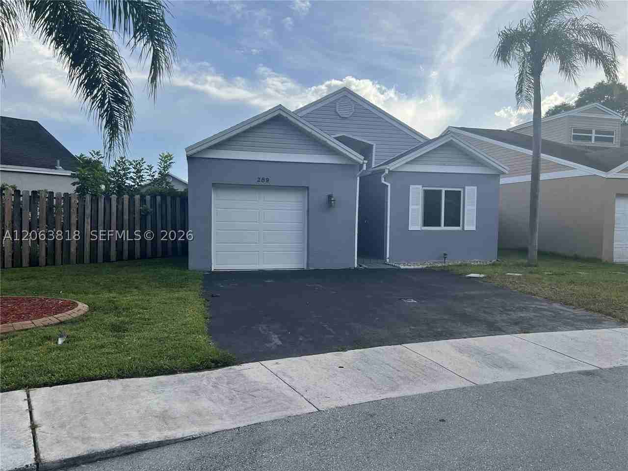 289 Sw 159th Ln - Photo 3 of 44