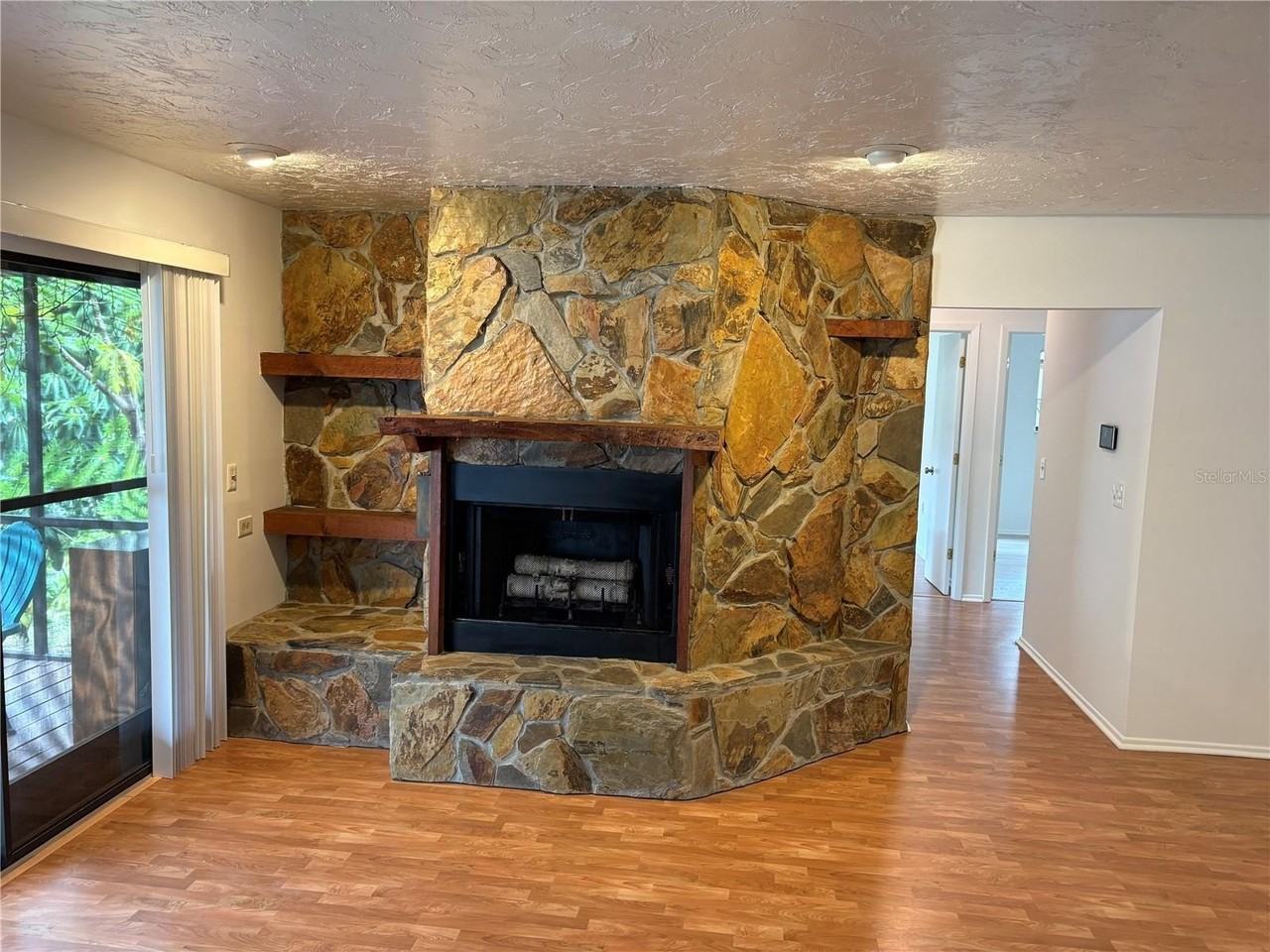 7206 8th Ave Nw - Photo 3 of 21