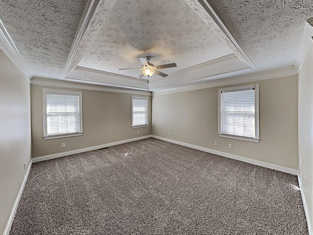 254 Robbie Lane - Photo 6 of 10