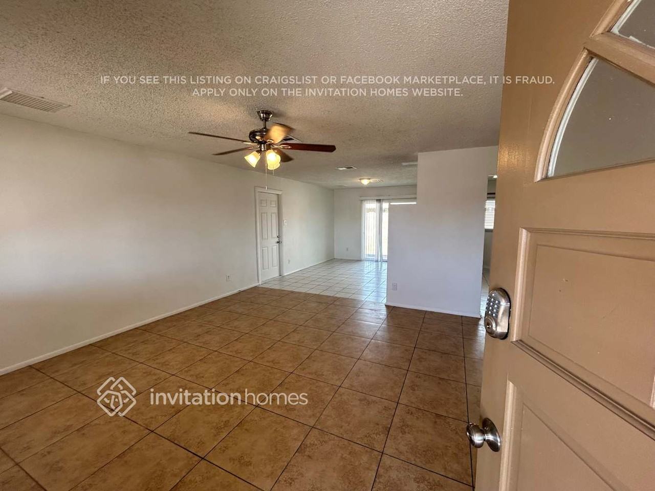 3007 N 79th Dr - Photo 2 of 20