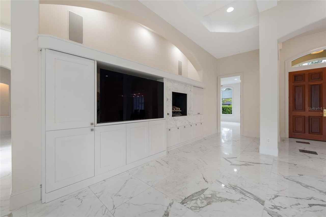 9701 Lake Isleworth Ct - Photo 5 of 50