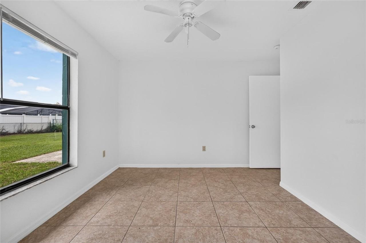 913 San Rafael Way - Photo 6 of 28