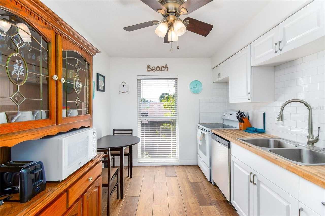 7209 Coquina Way #4 - Photo 5 of 12