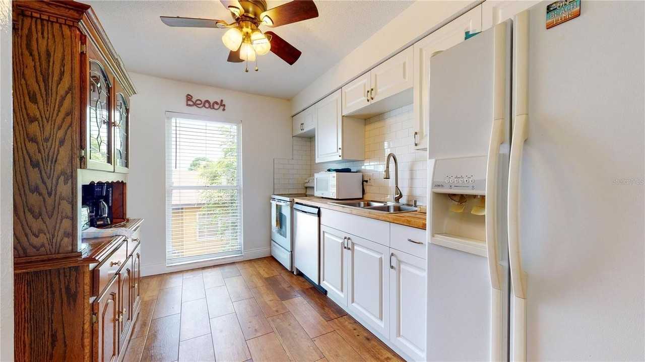 7209 Coquina Way #4 - Photo 6 of 12