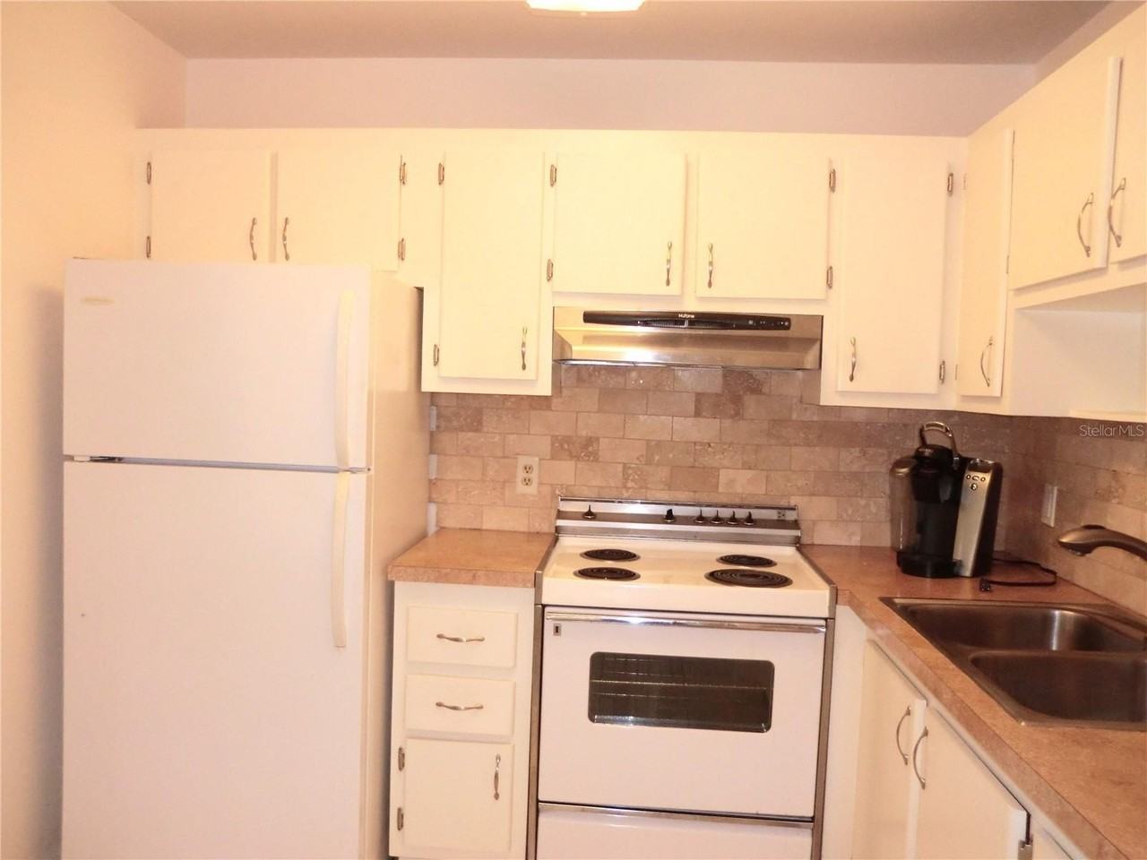 201 Kings Blvd #15 - Photo 6 of 16