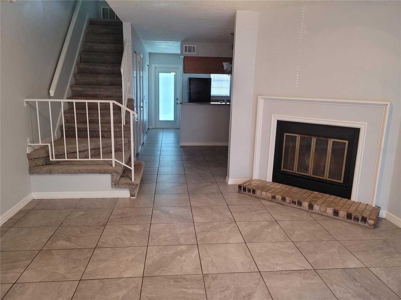 11301 Grandville Dr - Photo 3 of 19