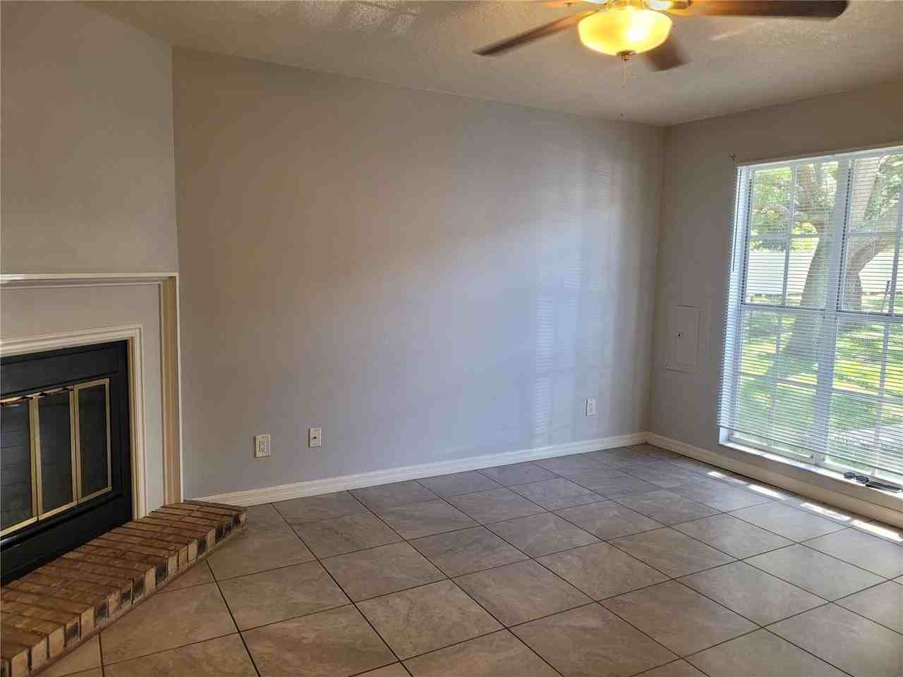 11301 Grandville Dr - Photo 5 of 19
