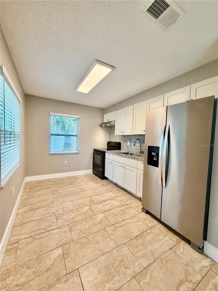 7132 Oakwood Dr - Photo 4 of 24