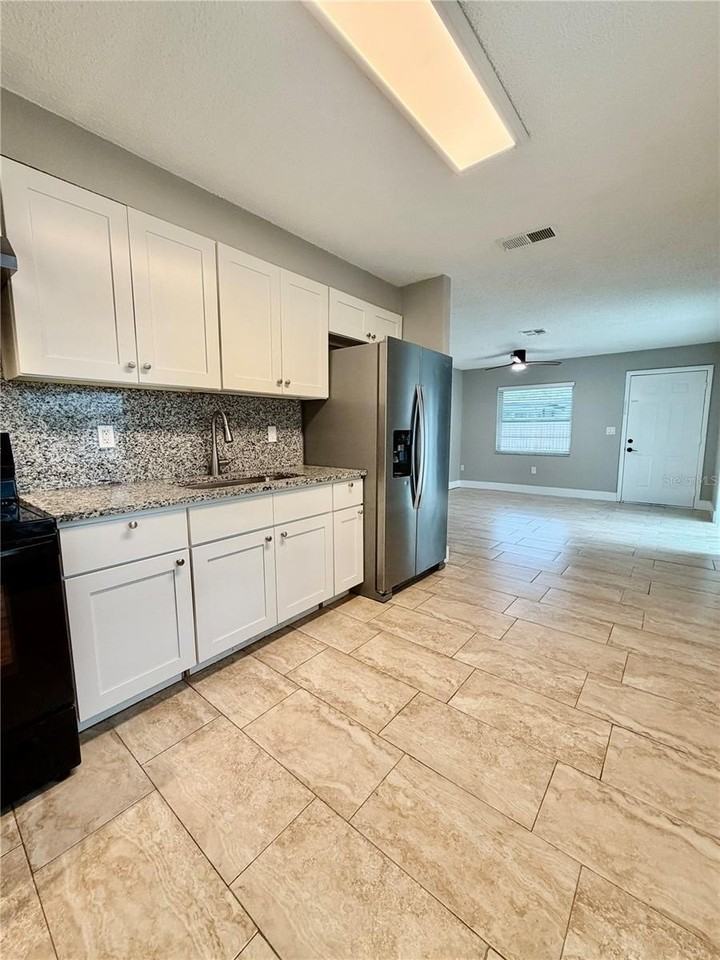 7132 Oakwood Dr - Photo 5 of 24