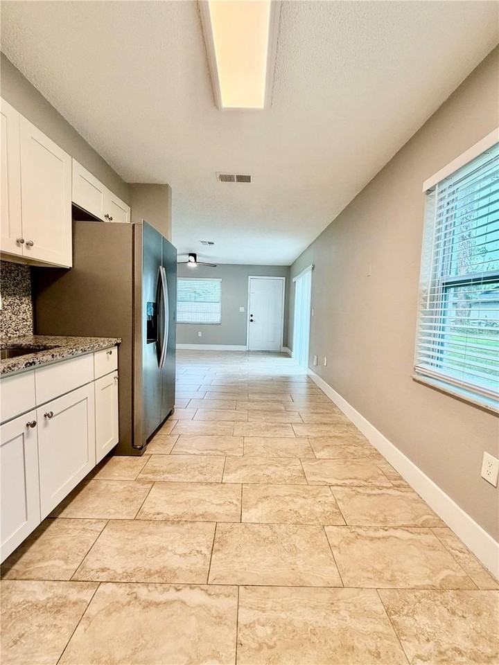 7132 Oakwood Dr - Photo 6 of 24