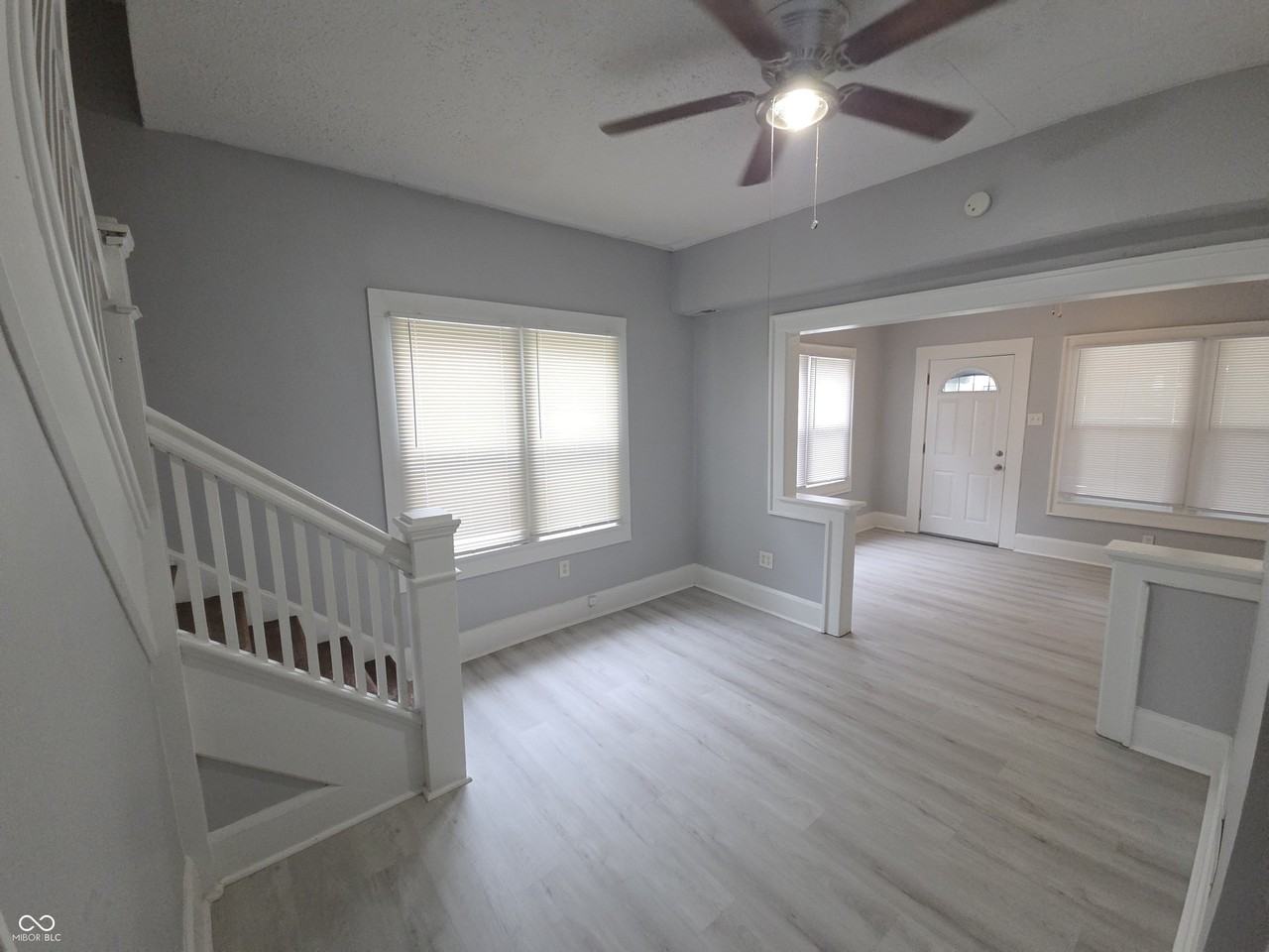 1339 Lee St - Photo 7 of 18
