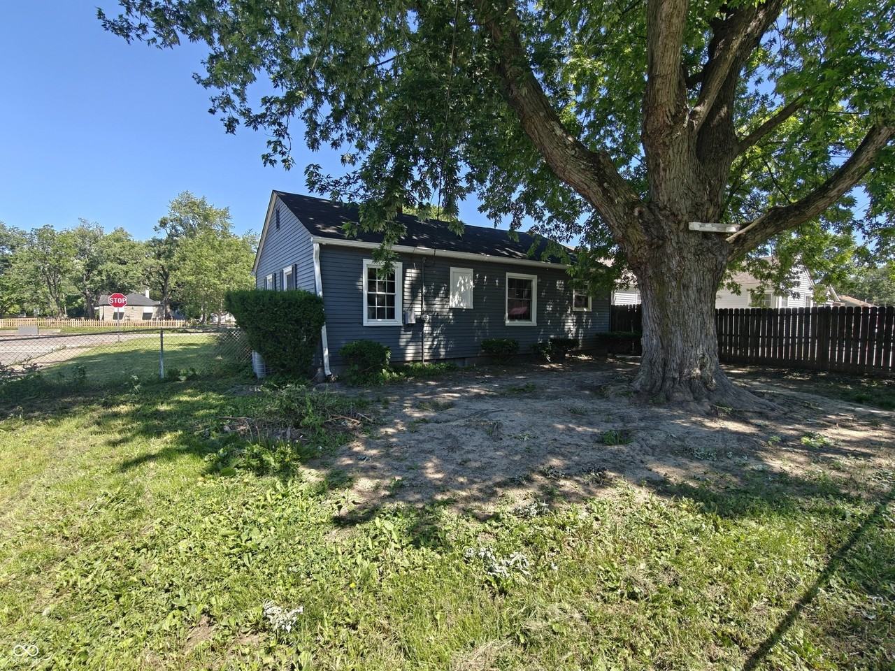 1942 N Emerson Ave - Photo 2 of 21