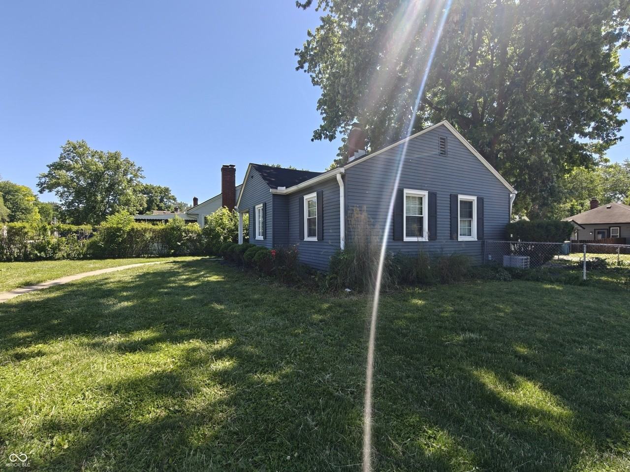 1942 N Emerson Ave - Photo 3 of 21