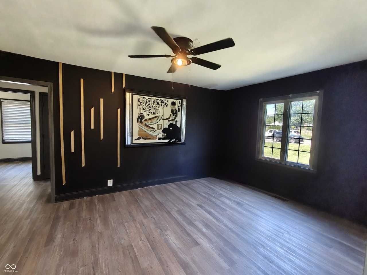 1942 N Emerson Ave - Photo 4 of 21
