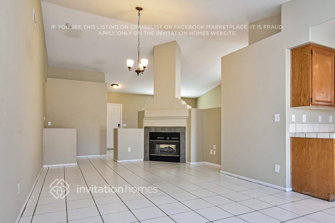 2733 Mistfull Ct - Photo 4 of 17
