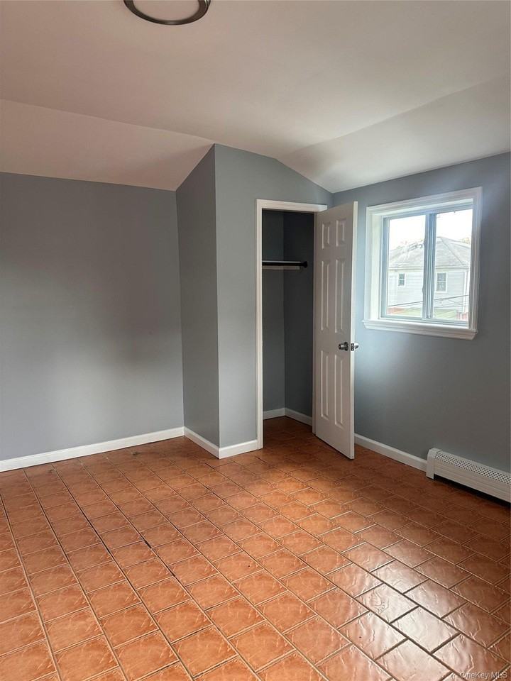 18312 144th Ave - Photo 7 of 8