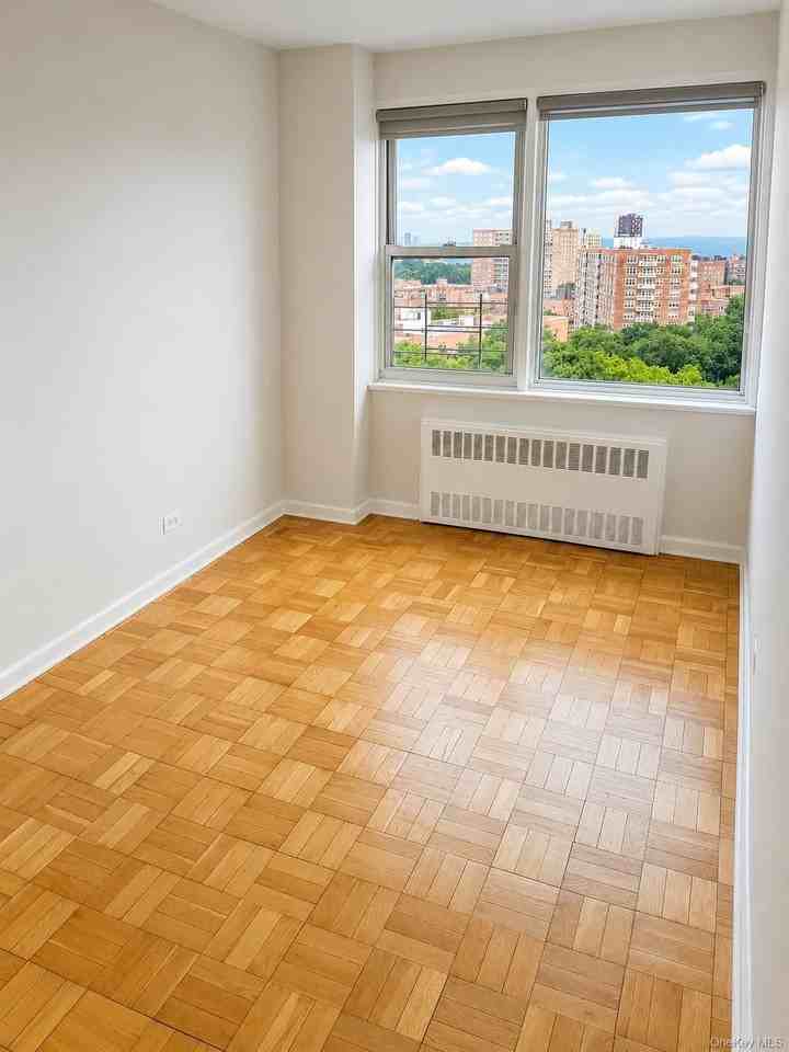 4525 Henry Hudson Pkwy #1202 - Photo 4 of 18
