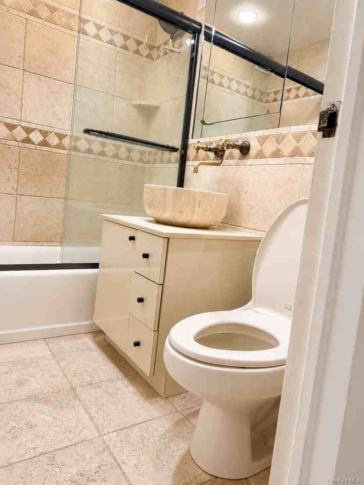 4525 Henry Hudson Pkwy #1202 - Photo 5 of 18