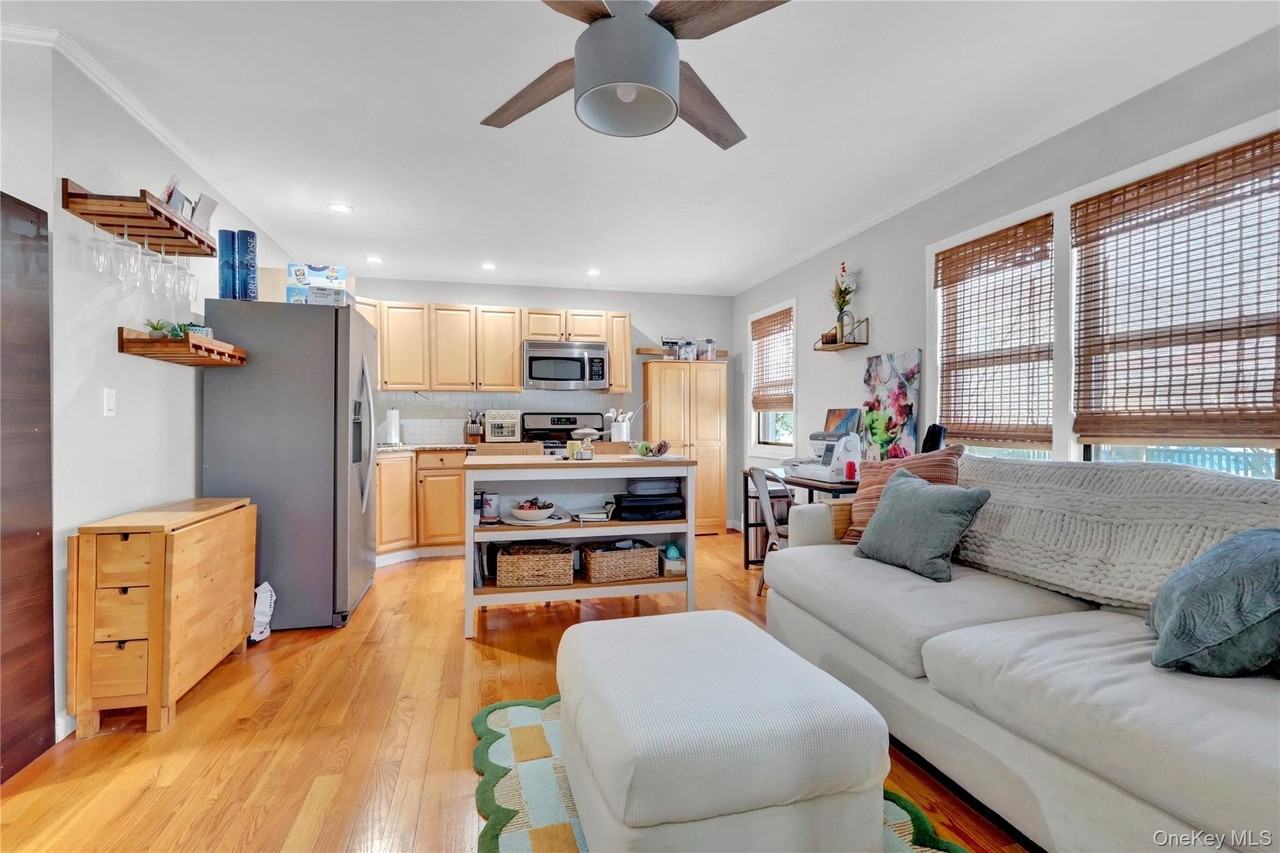 65 W Broadway #10A - Photo 5 of 16
