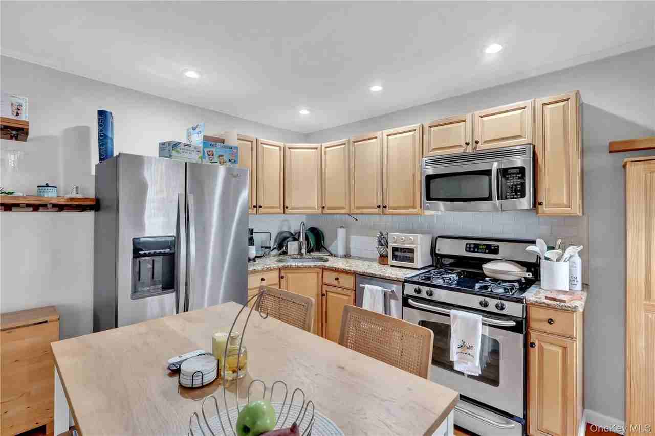65 W Broadway #10A - Photo 7 of 16
