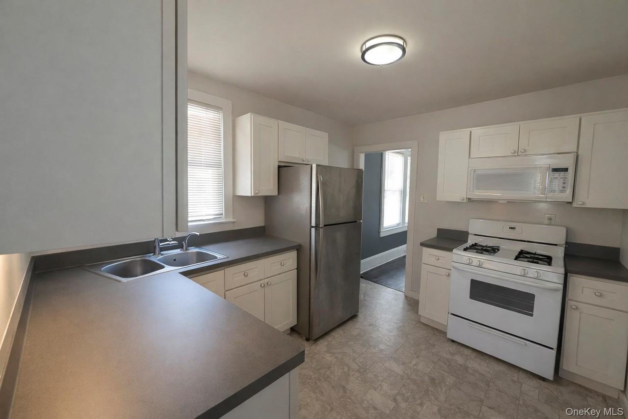 24 Madison Ave - Photo 7 of 13