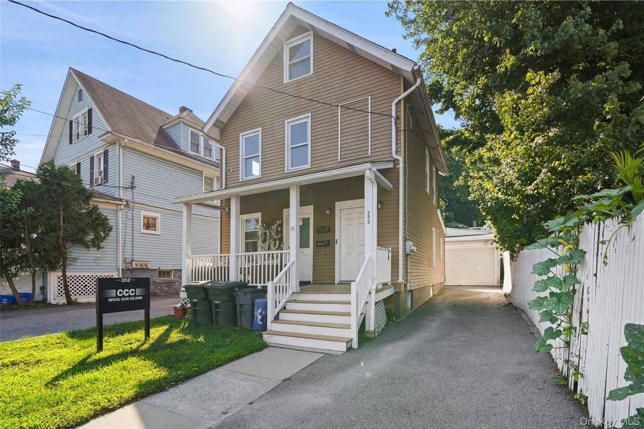 352 Willett Ave #2