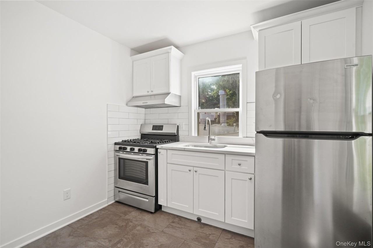352 Willett Ave #2 - Photo 5 of 23