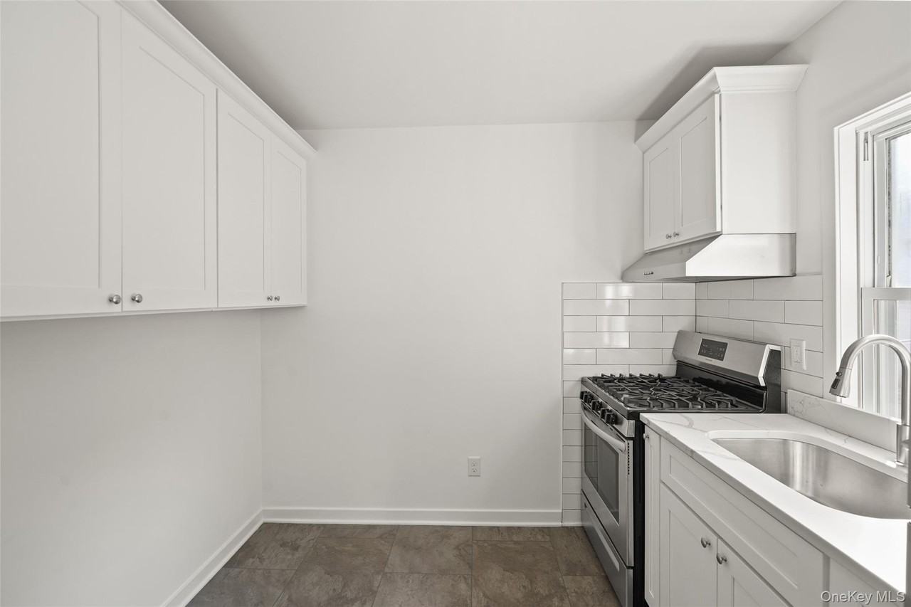 352 Willett Ave #2 - Photo 7 of 23