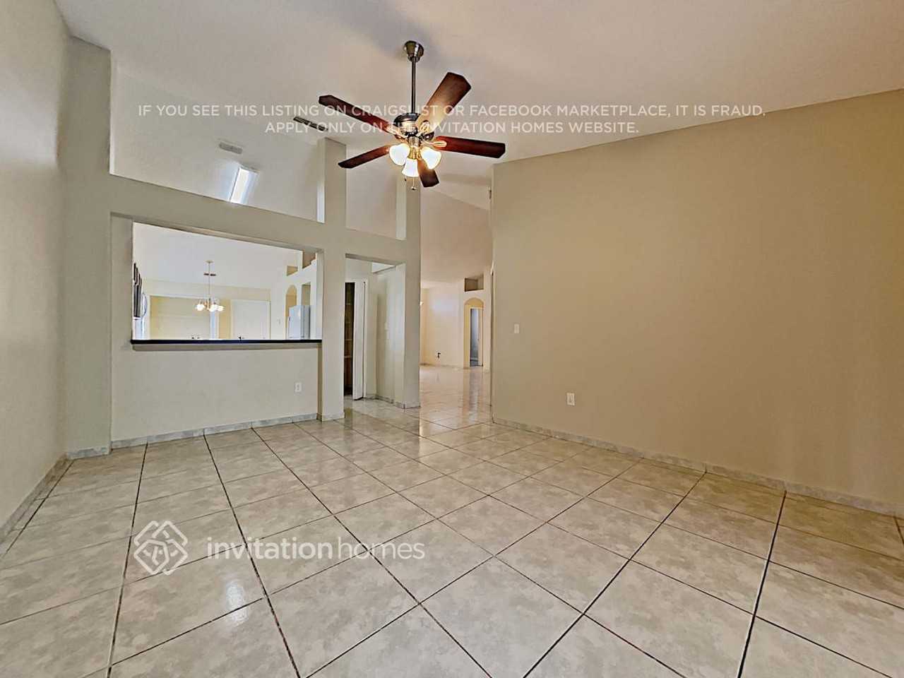 1813 Snaresbrook Way - Photo 3 of 15