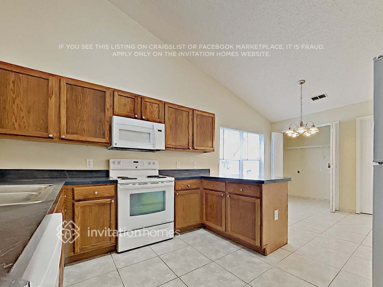 1813 Snaresbrook Way - Photo 7 of 15