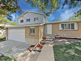 featured image of 3869 S Helena St