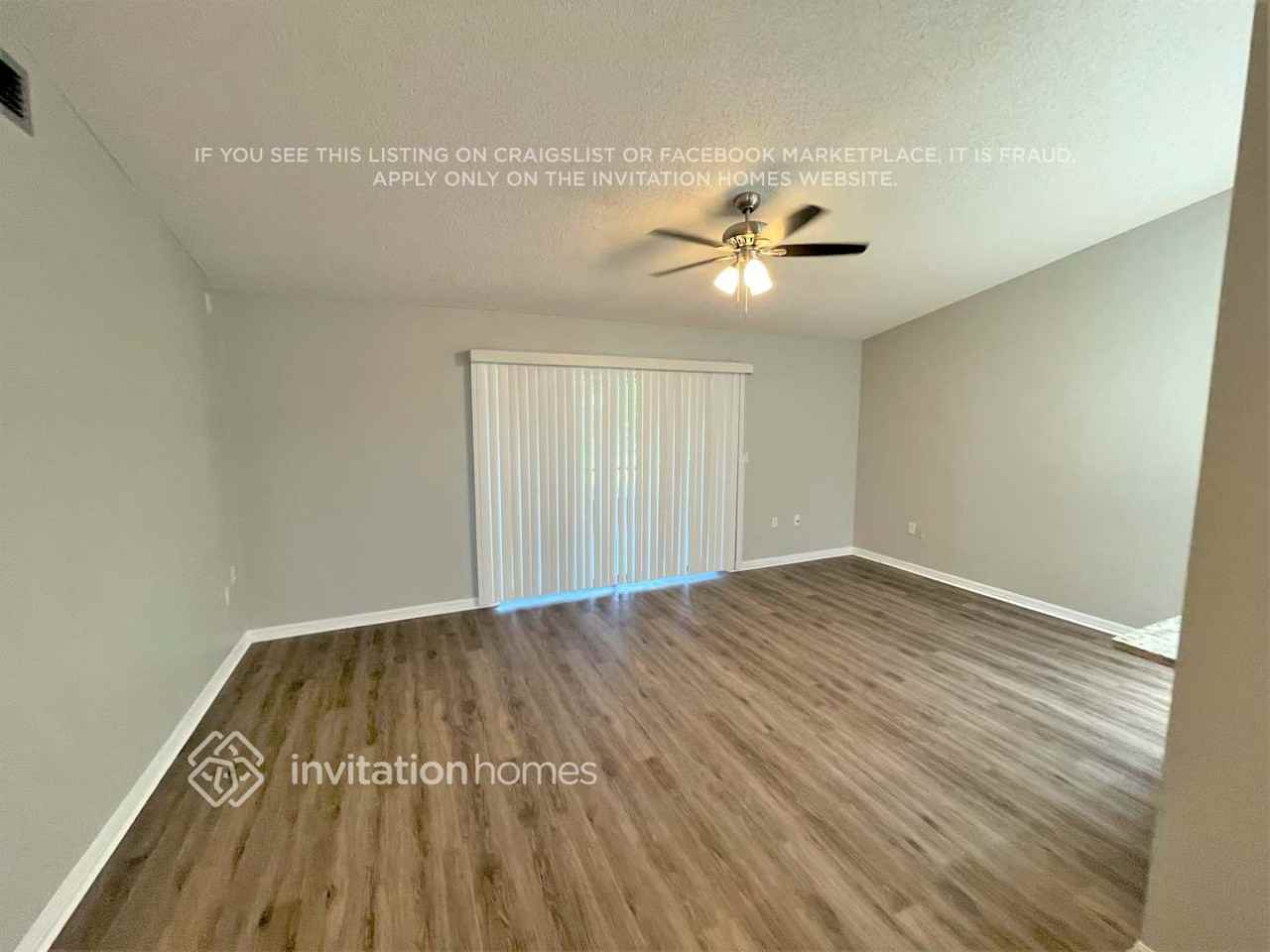 21224 Alderson Ave - Photo 3 of 18
