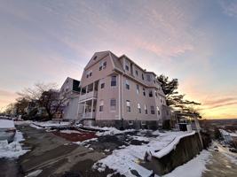 featured image of 90 Vernon St #3