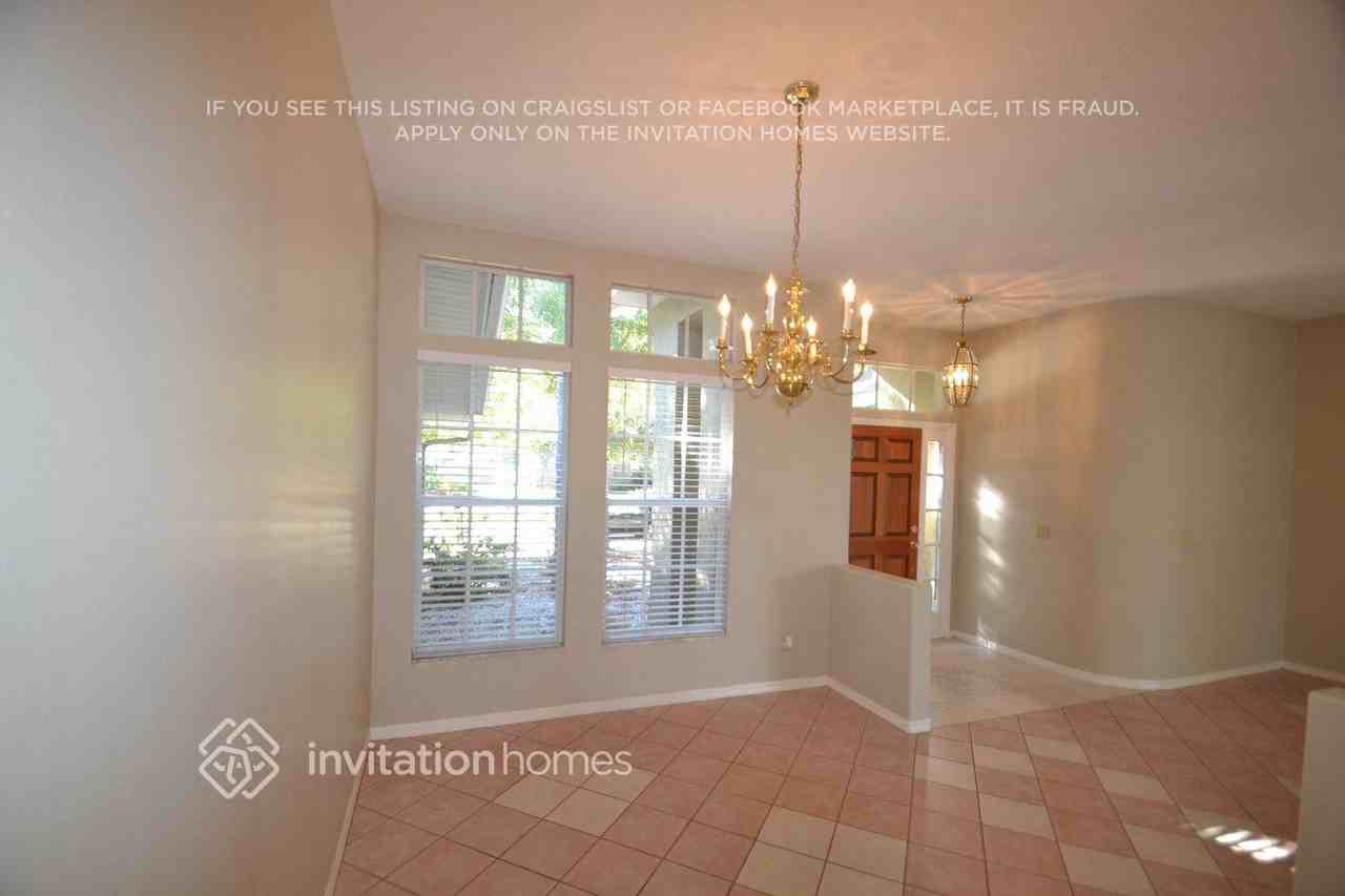 10316 Rainbridge Dr - Photo 2 of 9