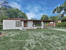 207 Redwood Ave - Photo 1 of 1